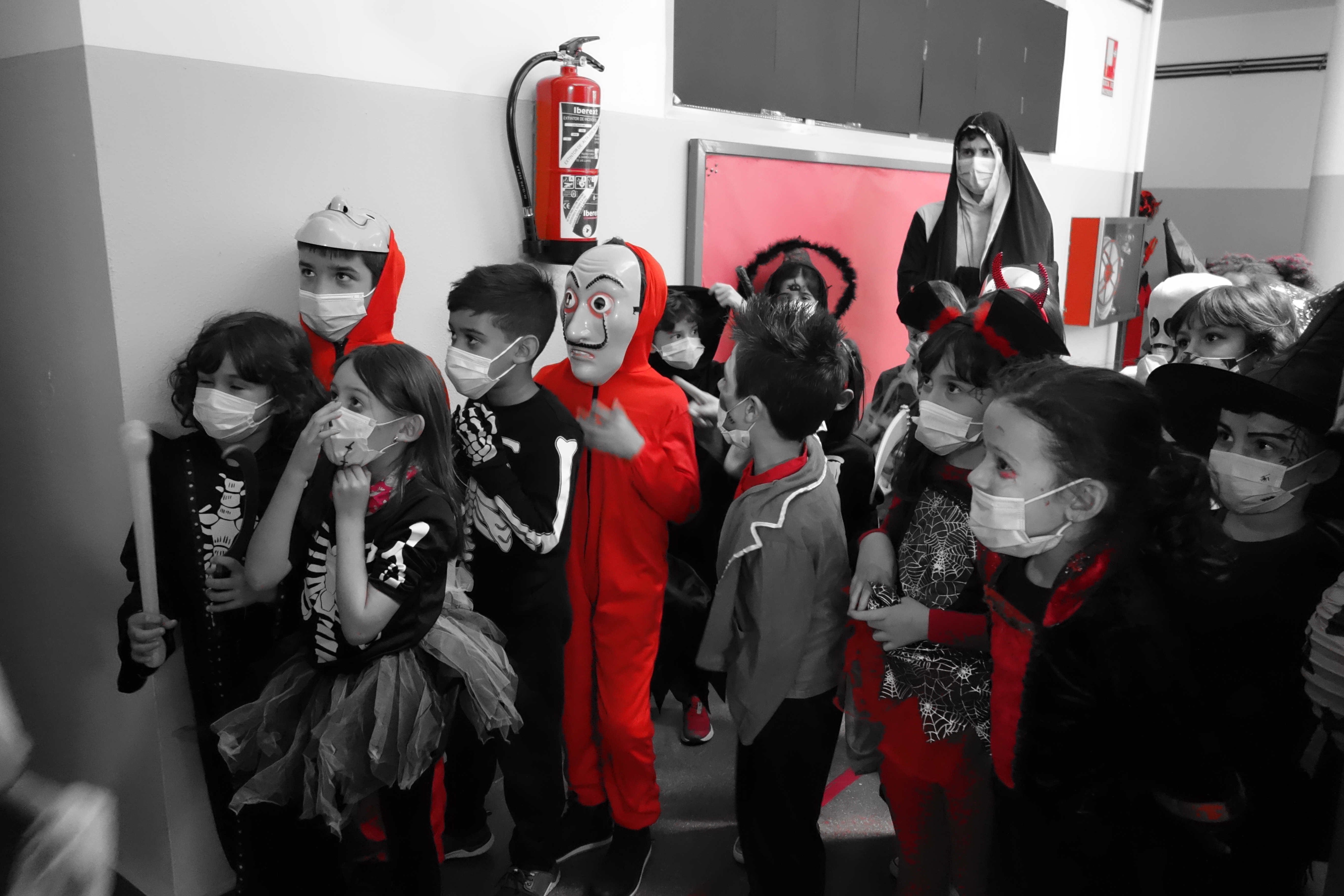 Carnaval en el patio del colegio